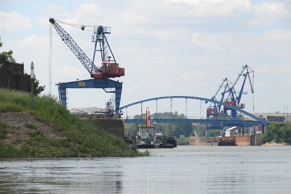 Blick in den Elbe-Binnenhafen Riesa